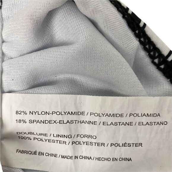 Hot Water Black & White Bikini Top size Large - Picture 6 of 6